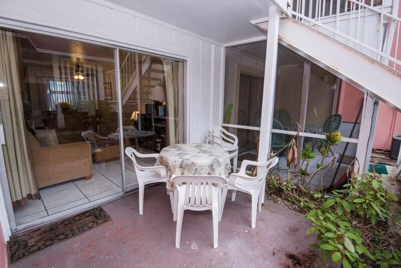 Two Bedroom Two Bath Family Condo - Sleeps Four - Unit B - Private Beach St. Petersburg Luaran gambar